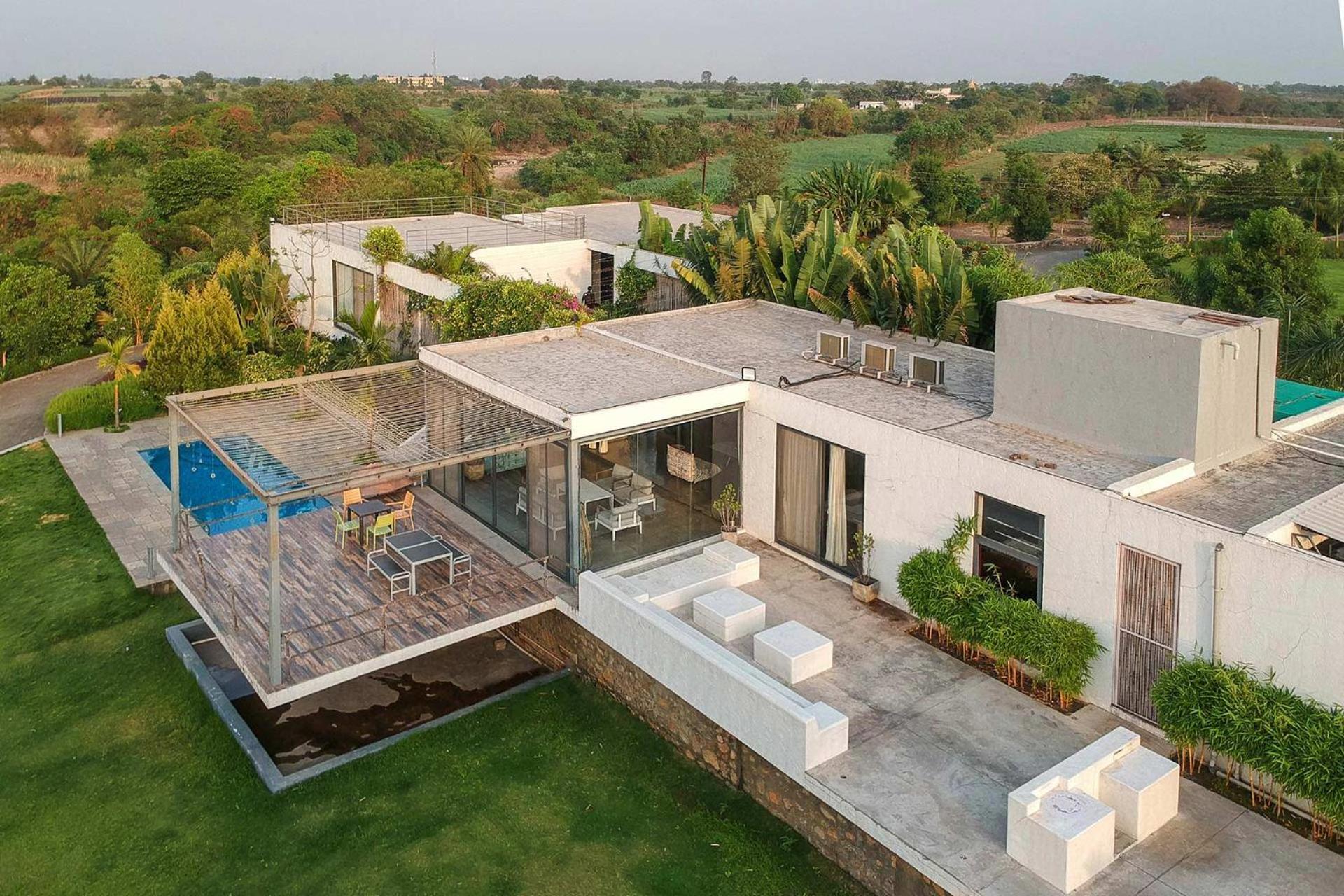 Open House By Stayvista - Nestled In Nature, Featuring A Swimming Pool & Expansive Lawn For A Serene Retreat Shikrapur Extérieur photo