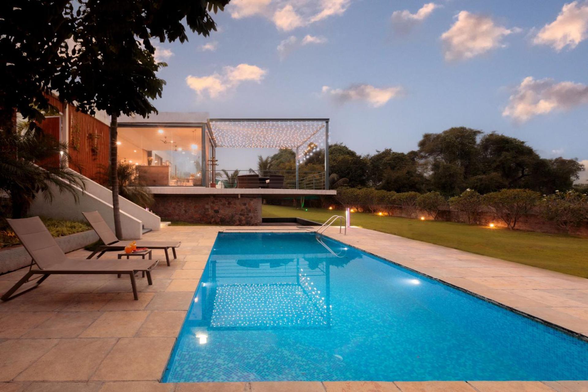 Open House By Stayvista - Nestled In Nature, Featuring A Swimming Pool & Expansive Lawn For A Serene Retreat Shikrapur Extérieur photo